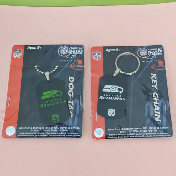SEATTLE SEAHAWKS VTG Key Chain Dog Tag Necklace Chain 2006 football NFL fan - Picture 1 of 4